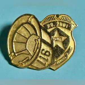 9-11 First Responders Memorial Fireman & Policeman Gold-tone pin